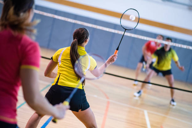 How to play badminton as a beginners