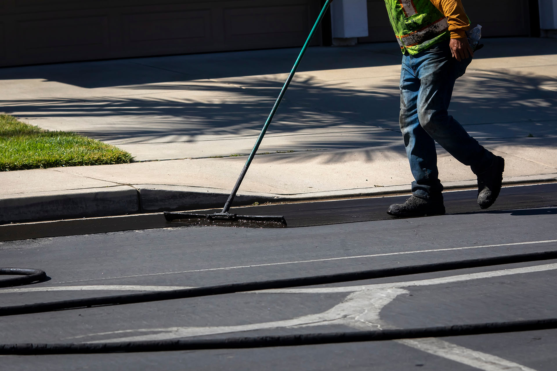 Company that does sealcoating for paved parking areas