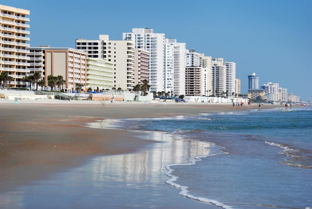 What the First Morning at a Beachfront Condo Feels Like